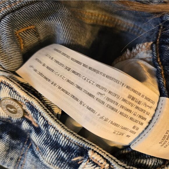 Hollister Patched Raw Hem Ultra High Rise Mom Denim Jeans - Picture 7 of 7